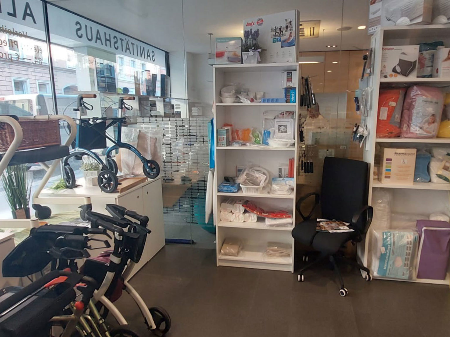 Kod Pocztowy 03-693 - Warszawa, Województwo mazowieckie visual data 2